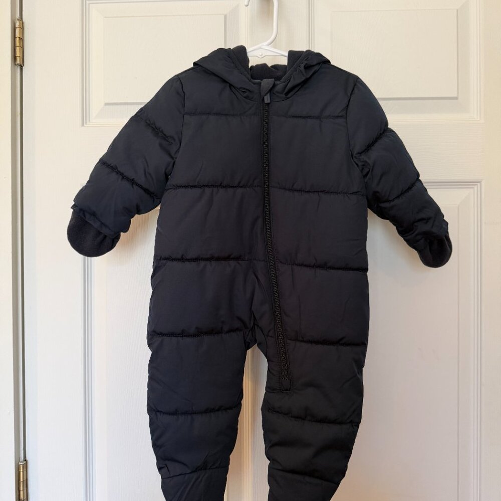 Old Navy baby bunting 6-12 mo